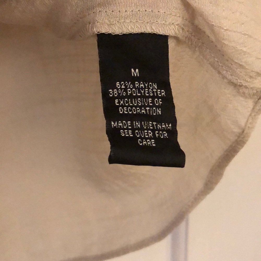 Rayon/polyester top - Picture 3 of 4